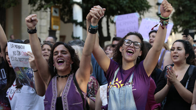 Manifestaci&oacute;n contra la libertad de la Manada en Sevilla