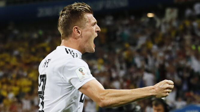 Toni Kroos celebra el gol conseguido frente a Suecia.