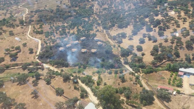 La zona de pasto afectada por las llamas, en una imagen aérea del Infoca.