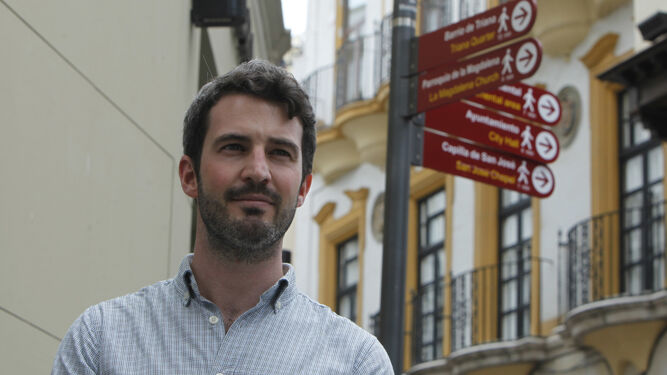 Alejandro Soria, en una calle del centro de Sevilla.