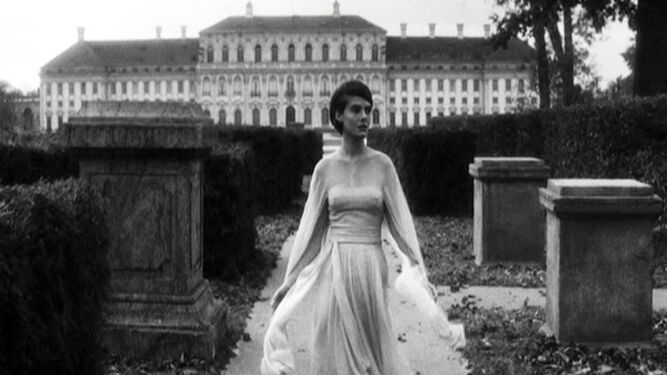 Delphine Seyrig en 'El a&ntilde;o pasado en Marienbad' (1961)