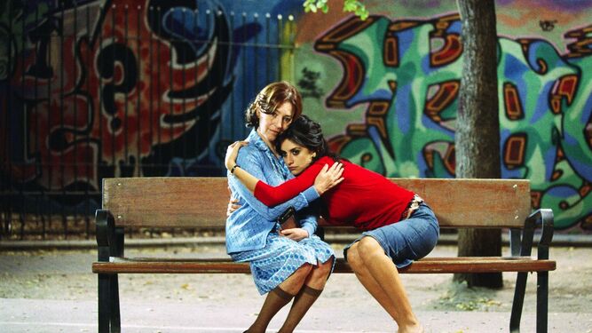 Carmen Maura y Penélope Cruz en 'Volver' (2006).