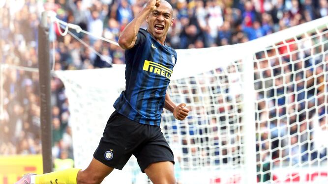 Joao Mario celebra un gol con el Inter.
