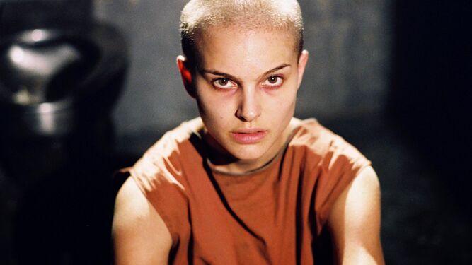 Otro rapado: el de Evey (Natalie Portman) en 'V de Vendetta' (2005).