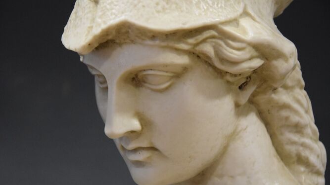 Rostro de Atenea en una escultura romana del siglo I-II d .C. (Museo del Louvre).