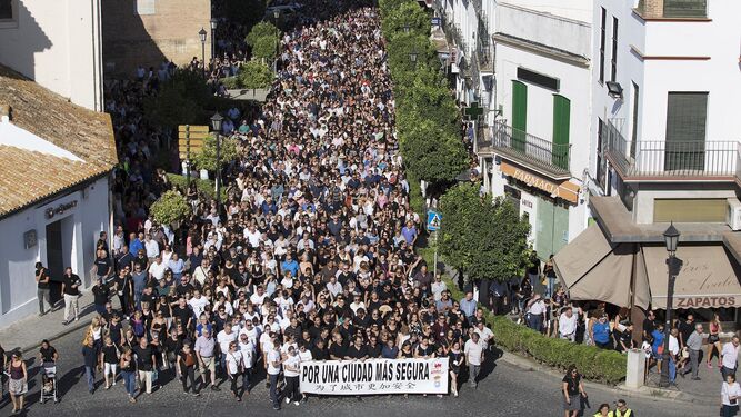 Manifestaci&oacute;n en Carmona para exigir m&aacute;s seguridad