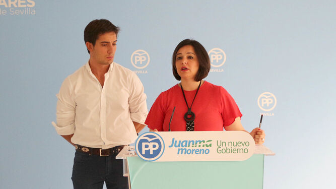 El vicesecretario y la presidenta del PP, José Luis Paniagua y Virginia Pérez.