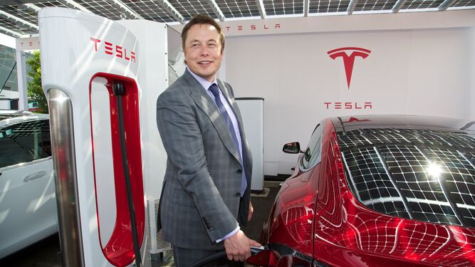 Elon Musk presidente de Tesla.