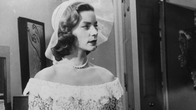 Lauren Bacall como Schatze Page en 'C&oacute;mo casarse con un millonario' (1953). Dise&ntilde;o de William Travilla.