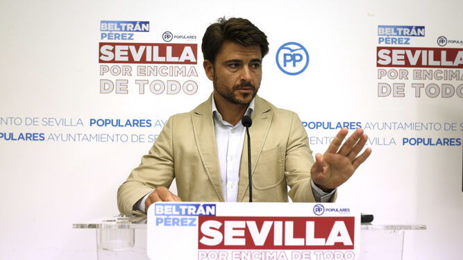 Beltrán Pérez, ayer, durante la rueda de prensa.