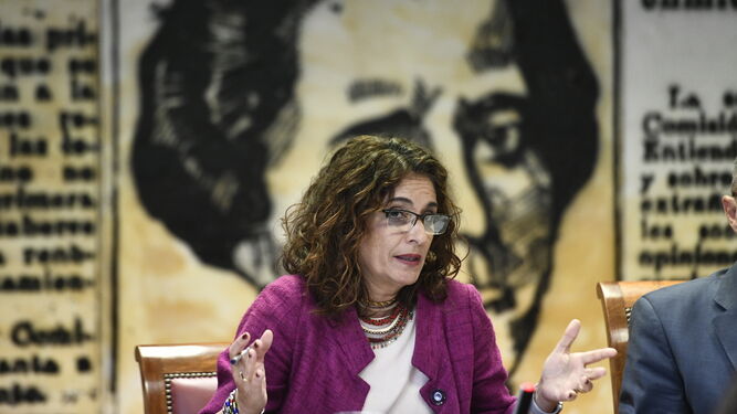 La ministra de Hacienda, María Jesús Montero, durante su comparecencia de ayer en el Senado.