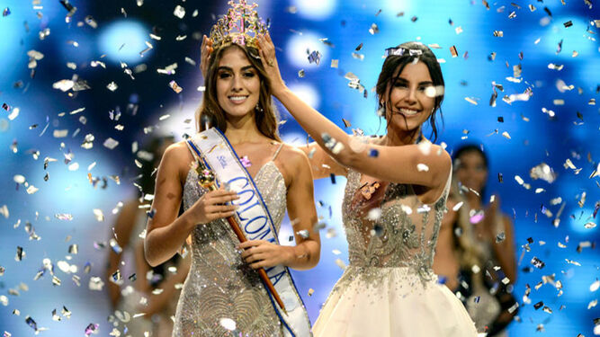 Valeria Morales el día que fue coronada Miss Colombia.