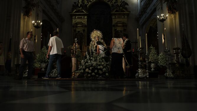 La Virgen de la Victoria, en besamanos en la Catedral