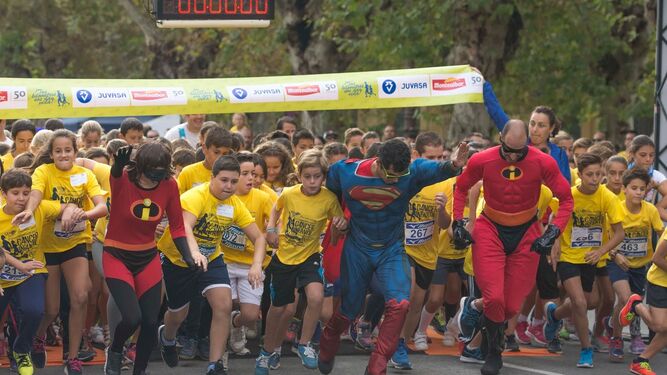 Edición pasada de la Carrera Solidaria frente al Cáncer Infantil  'Tus kilómetros nos dan vida'