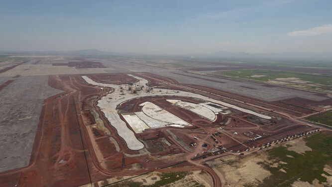 Vista aérea de la obra del nuevo aeropuerto mexicano.