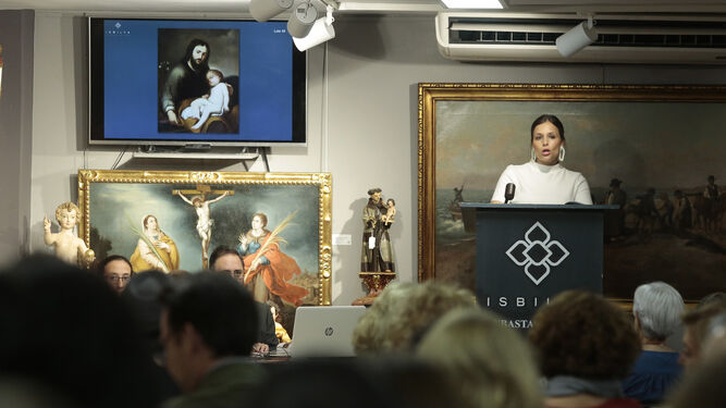 Momento de la subasta de pintura antigua con la obra de Juan Simón Gutiérrez a puja.