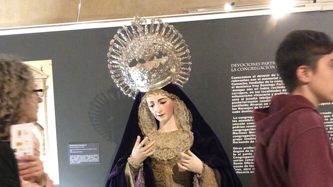 La Virgen de la Encarnación expuesta en Alcalá la Real.