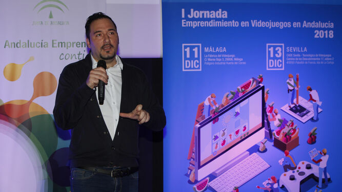 Rafael Casaucao, de Gunstar Studios, en un encuentro reciente de desarrolladores de videojuegos andaluces.