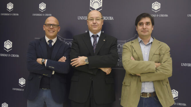 Linares, Cubero y Adame, en el Rectorado de la UCO