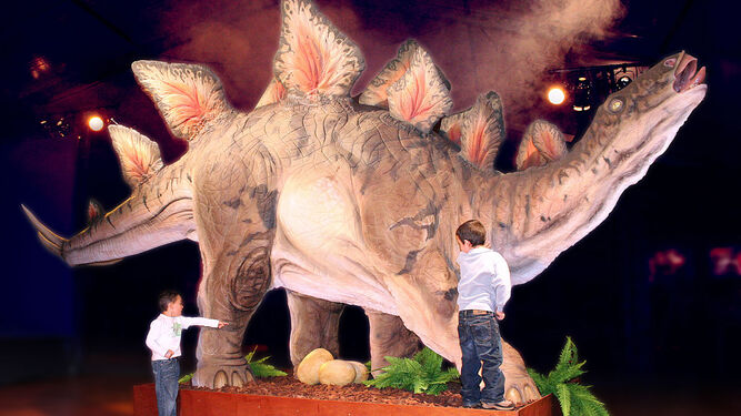 Exposici&oacute;n de dinosaurios en el Estadio de la Cartuja, Dino Expo XXL.