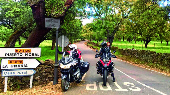 Más de 1.600 kilómetros en moto para recorrer la provincia de Huelva.