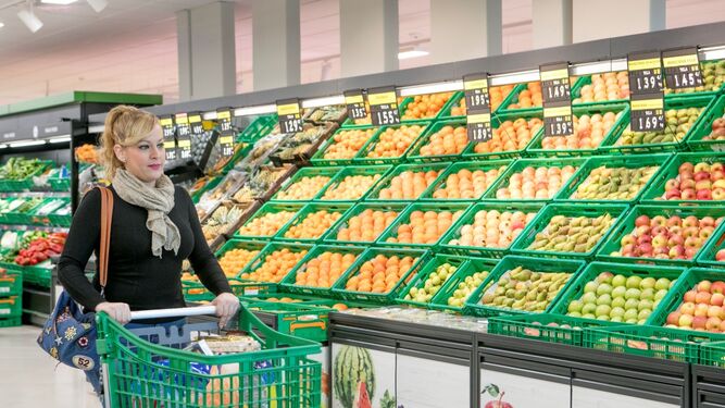 Sección de frutas y hortalizas de un supermercado de Mercadona