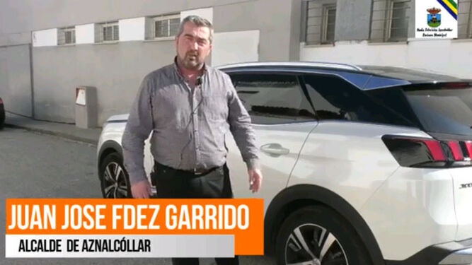 El alcalde de Aznalcóllar, Juan José Fernández Garrido, en el vídeo difundido en sus redes.