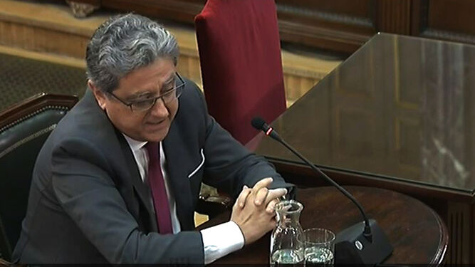 El ex delegado de Gobierno, Enric Millo, declarando en el Juicio del 'procès'.