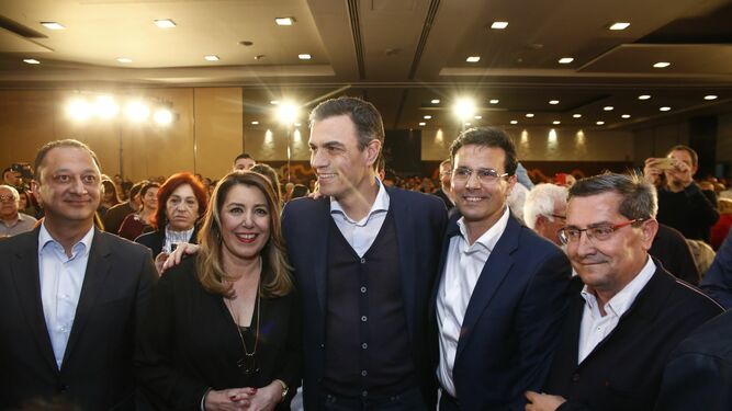 La secretaria general del PSOE-A, Susana Díaz, junto a Pedro Sánchez, en un acto en Granada.