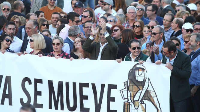 Huelva Se Mueve, im&aacute;genes de la manifestaci&oacute;n del 15-M