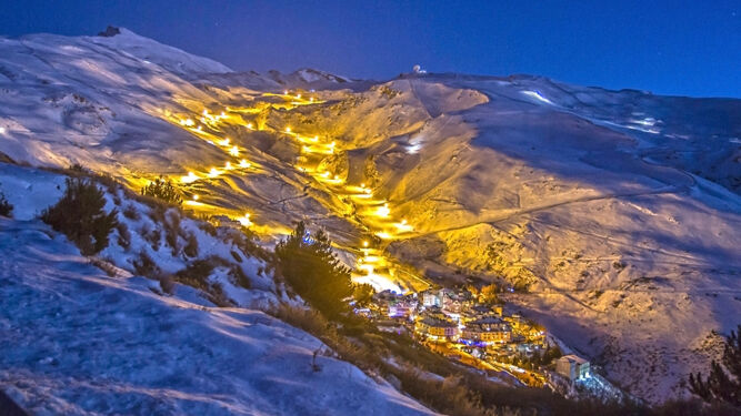 El esquí nocturno, un de los reclamos más destacados de Sierra Nevada.