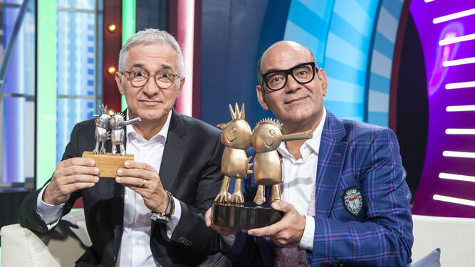 Sardá y José Corbacho con los nuevos gallifantes de 'Juego de niños'