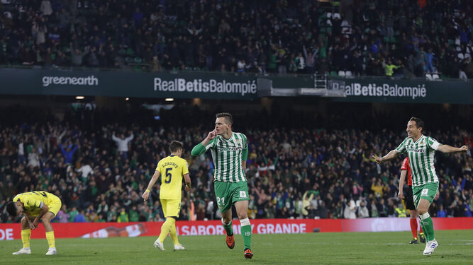 Lo Celso celebra uno de sus goles ante el Villarreal.