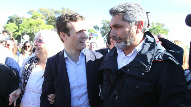 Juan José Cortés con Pablo Casado en su acto de presentación como candidato en Huelva