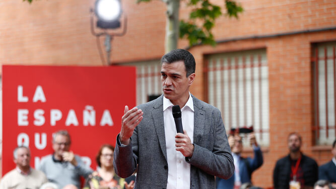 Pedro Sánchez, durante un acto de campaña en Leganés.