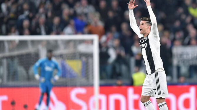 Cristiano Ronaldo celebra su gol ante el Ajax.