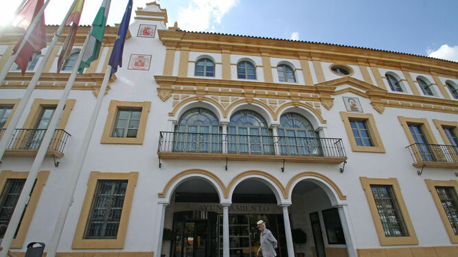 El Ayuntamiento de Dos Hermanas, al que han presentado candidaturas 10 partidos.