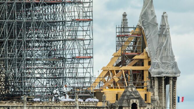Trabajos de reconstrucción de Notre Dame
