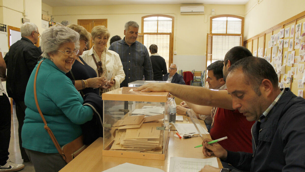 Disfraces Combatiente Excluir La participación en las elecciones generales en Córdoba sube seis puntos  hasta las 18:00