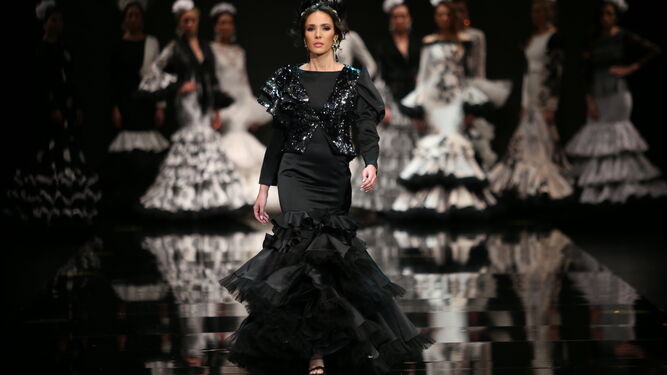 El traje de flamenca negro de 2019, sinónimo de elegancia