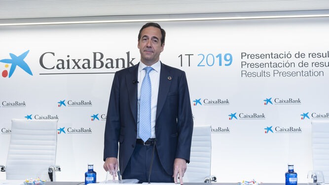 Gonzalo Gortázar, consejero delegado de Caixbank, presenta los resultados del primer trimestre de 2019, en Valencia.