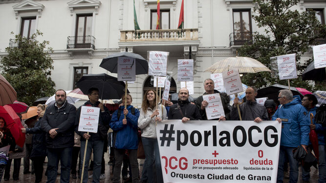 Una protesta reciente en apoyo a la Orquesta Ciudad de Granada.