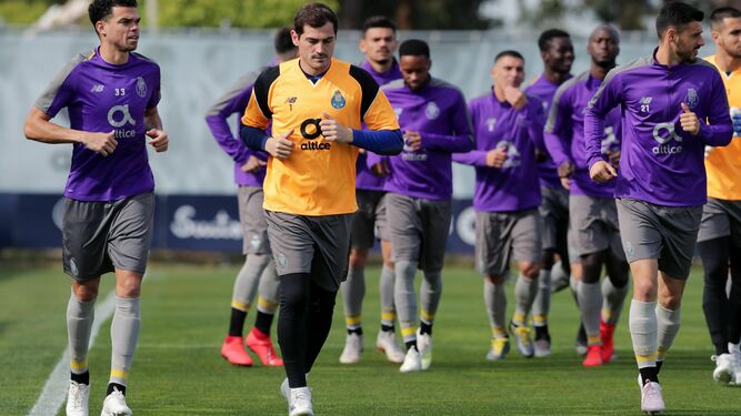 Casillas, junto a Pepe, en un entrenamiento del Oporto.