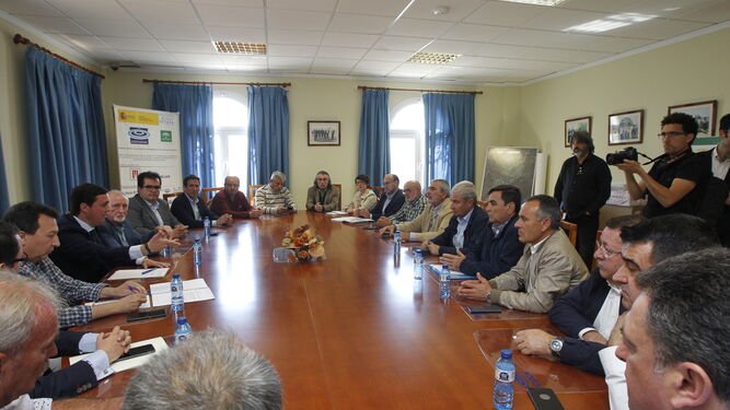 La Mesa del Agua de Almería se reunió hace unos días con el presidente de la Diputación Provincial.