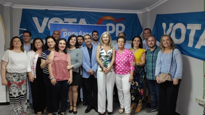 Virginia Pérez acude a la presentación de la candidatura del PP en Albaida del Aljarafe