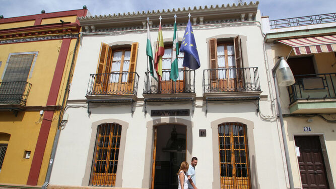 El Ayuntamiento de Mairena del Aljarafe.
