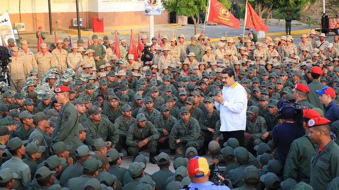 Nicolás Maduro se dirige a las tropas venezolanas.