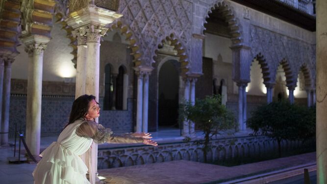Una actriz, en las visitas teatralizadas en el Alcázar.