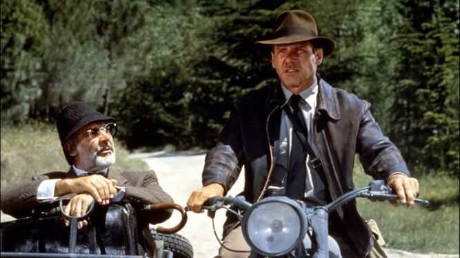 Sean Connery y Harrison Ford, que lleva el sombrero de Fernández y Rocha en 'Indiana Jones y la última cruzada'