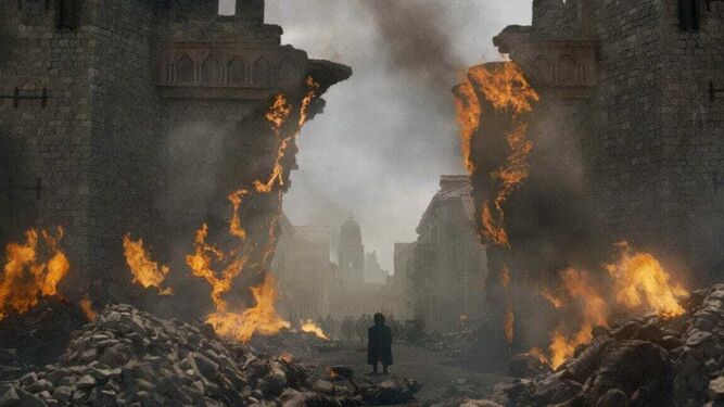Tyrion Lannister ante las cenizas de Desembarco del Rey